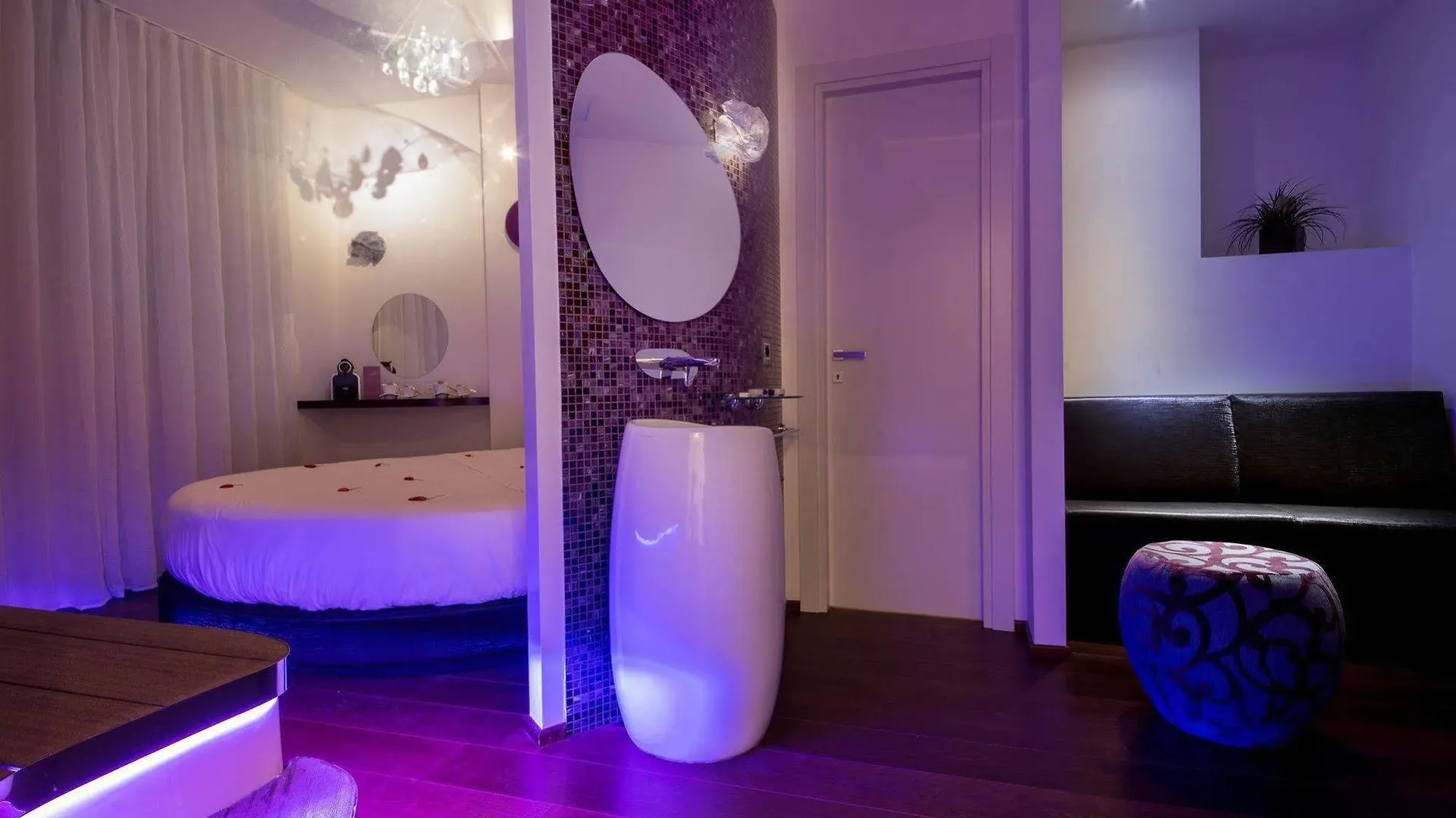 Suitesistina For Brave Lovers Rome Bed & Breakfast